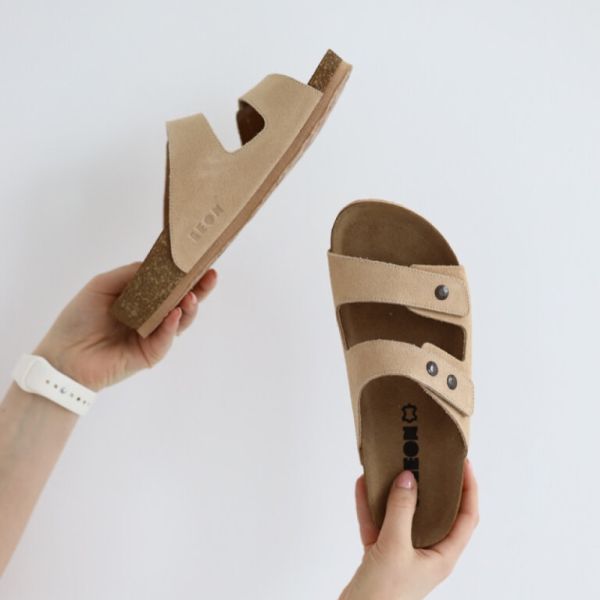 Шльопанці жіночі Leon 4050 бежевий велюр