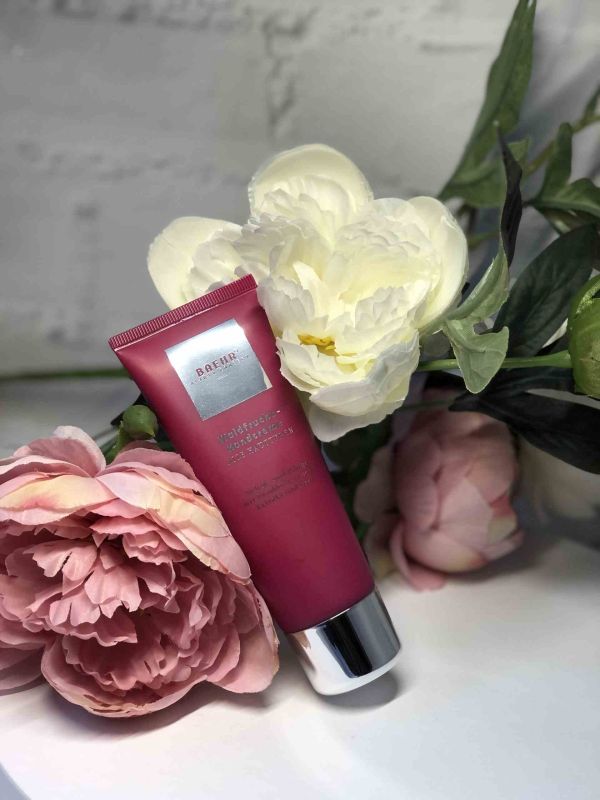 Крем для рук лісові ягоди з екстрактом обліпихи та сечовиною,Baehr - 75 мл