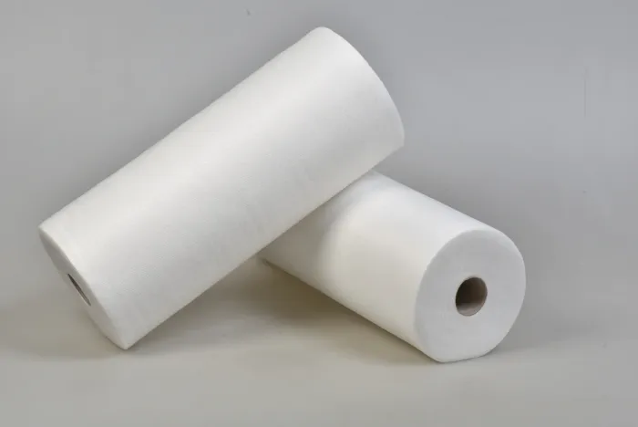 Серветки в рулоні Doily 20*20 см(100 шт/пач) зі спанлейсу 40 г/м2, гладка