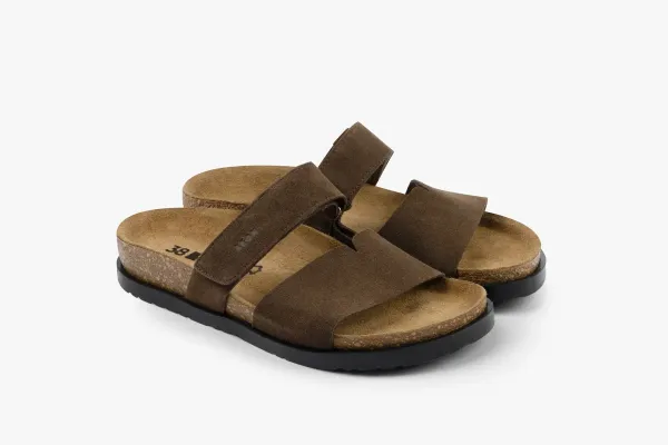 Шльопанці LEON 7020 коричневий