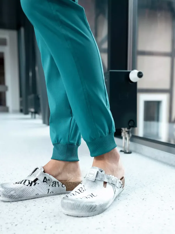 Ника Женский Медицинский Костюм цвет Бриллиантовый зеленый