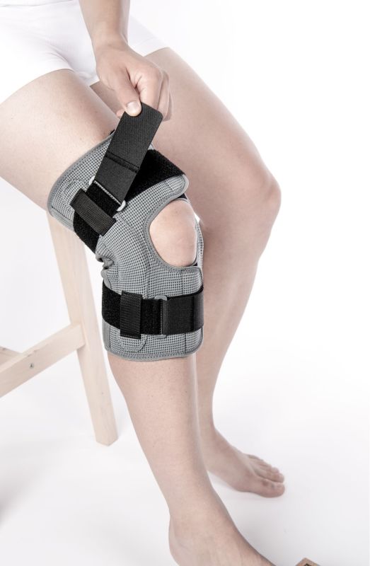 Бандаж фіксуючий на колінний суглоб Knee Brace Short, ORT-90101, Orthoteh (Болгарія)