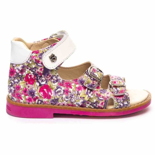 Ортопедические босоножки для девочки.