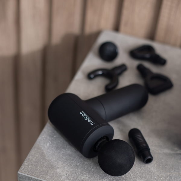 Перкусійний масажер для тіла і м'язів Medica+ MassHand Pro 4.0 Black