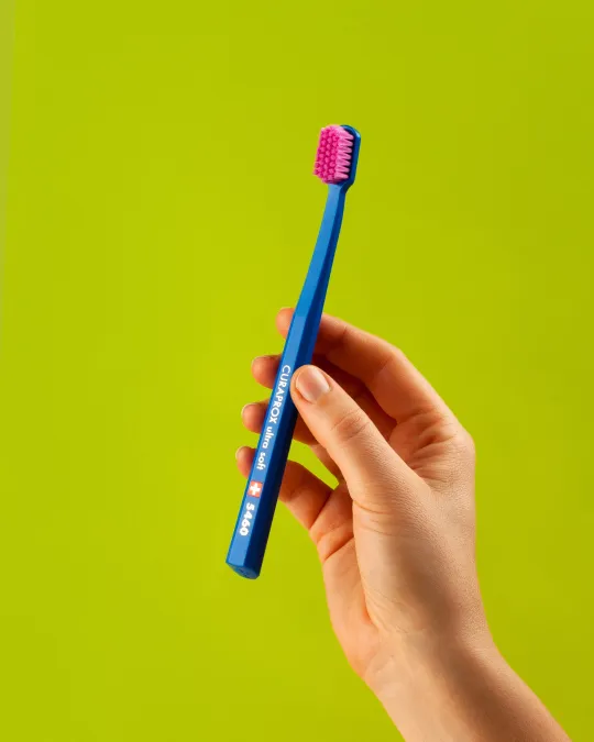Щітка зубна